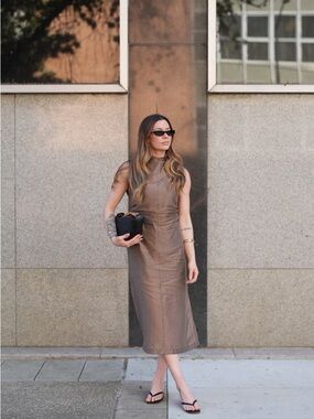 REVOLVE - by Marianna Harmi Midi Dress in Brown
L'Academie